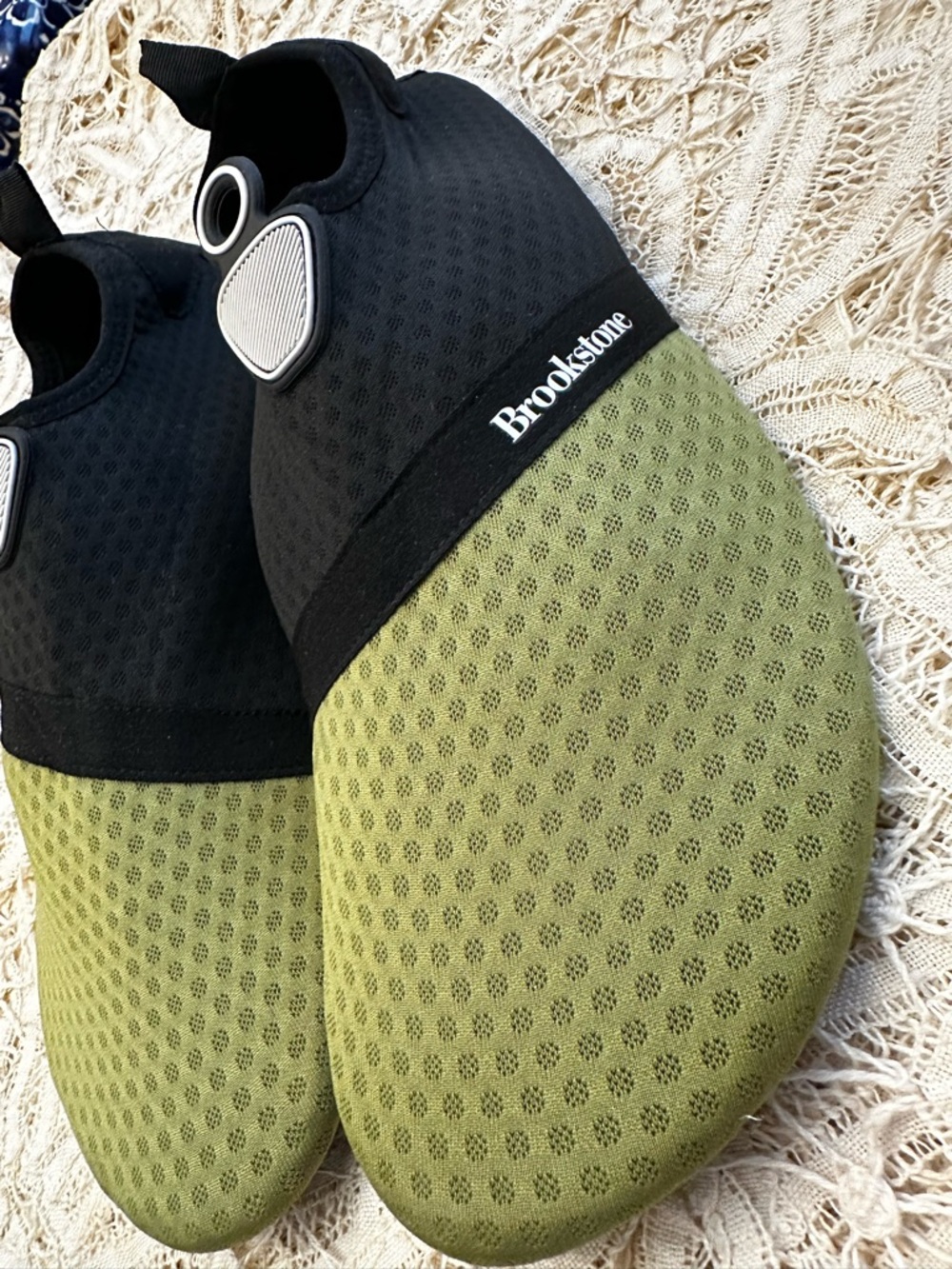 BROOKSTONE Unisex Olive Green Stretch Slip-On Water Shoes fits MEN or  WOMEN